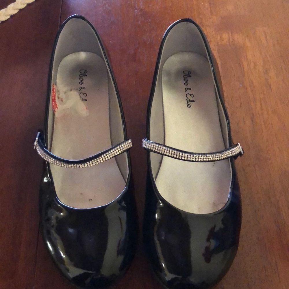 Girls shoes
